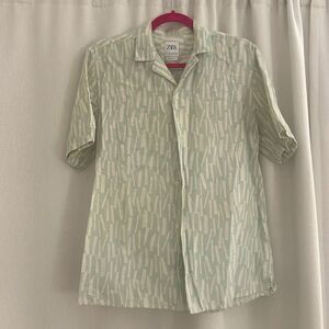 ZARA Men’s Patterned Short Sleeve Button Down